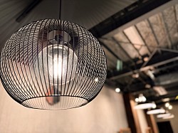 和モダンな店内
